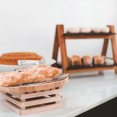 델리아데스 호텔